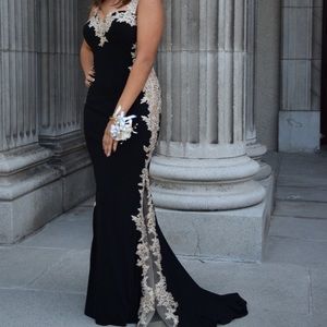 Black and gold size 8 dress